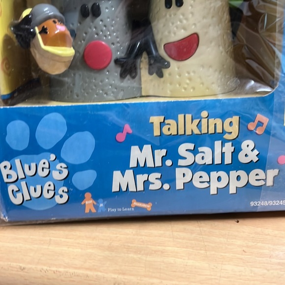 Blue’s Clues Toys Blues Clues Talking Salt Pepper Shakers Vintage